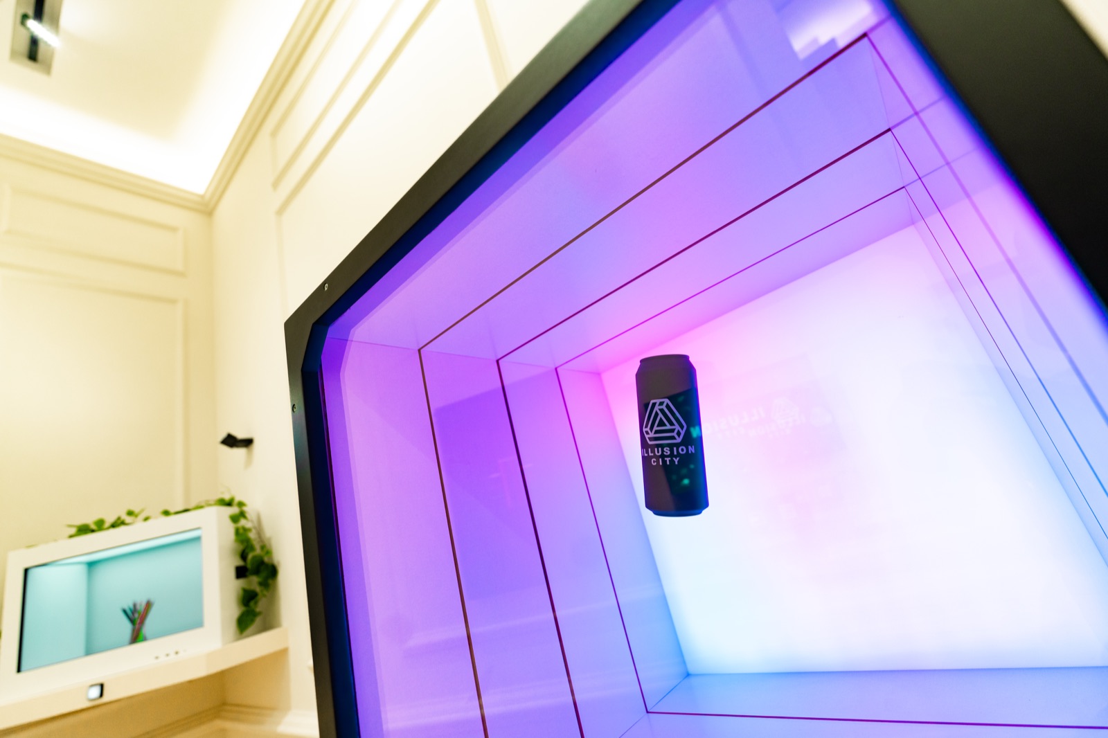 High-tech illusion exhibit at illusion Dubai